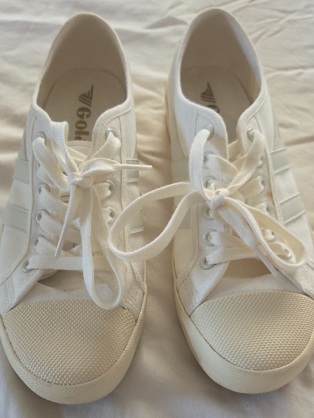 Gola "Coaster" Sneaker.  Vegan, Canvas, Off White.  Women's 8